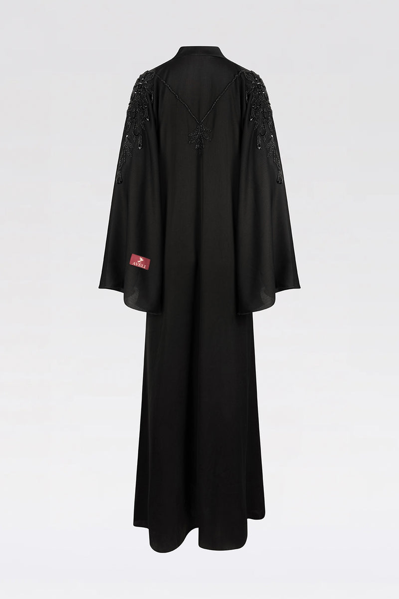 LUMIÉRE Black on Black